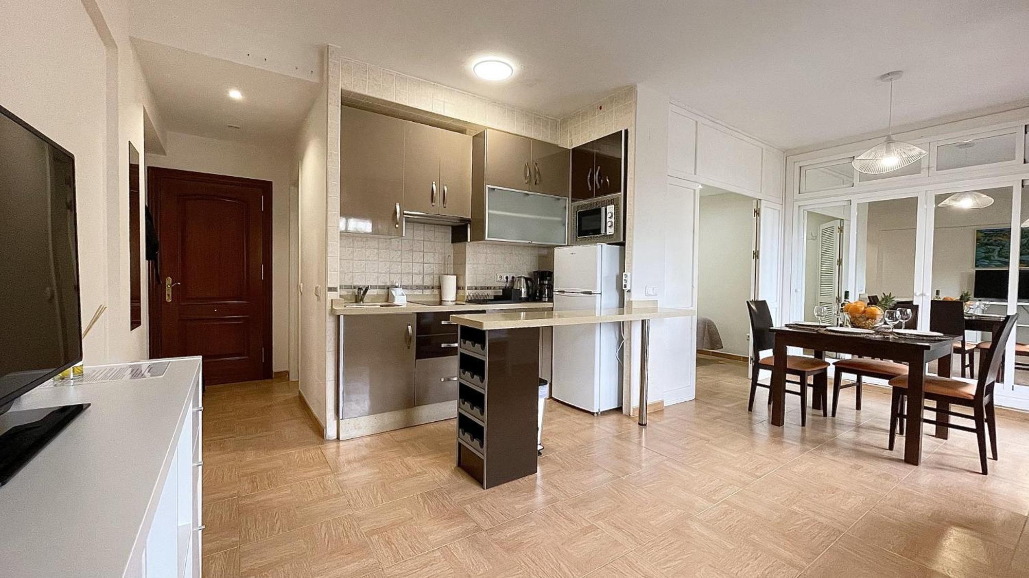 Beachfront 1Br Apartment In Center Of Marbella! エクステリア 写真